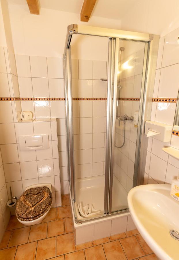 Landhotel Kuehler Grund Grasellenbach Eksteriør billede
